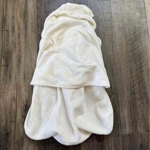 NEWBORN BABY HALO SWADDLE - Picture 2 of 4